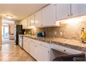 42 Pima Ct Boulder, CO 80303 Kitchen