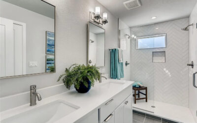 2646 N Marion Street bath