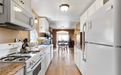 7103 Valmont Rd kitchen