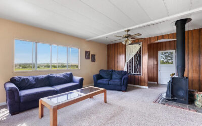7103 Valmont Rd living 2