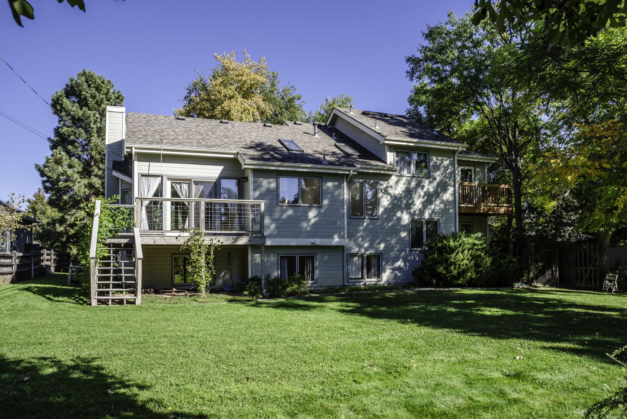 Interior listing photo of 757 Peakview Road in Boulder, Colorado